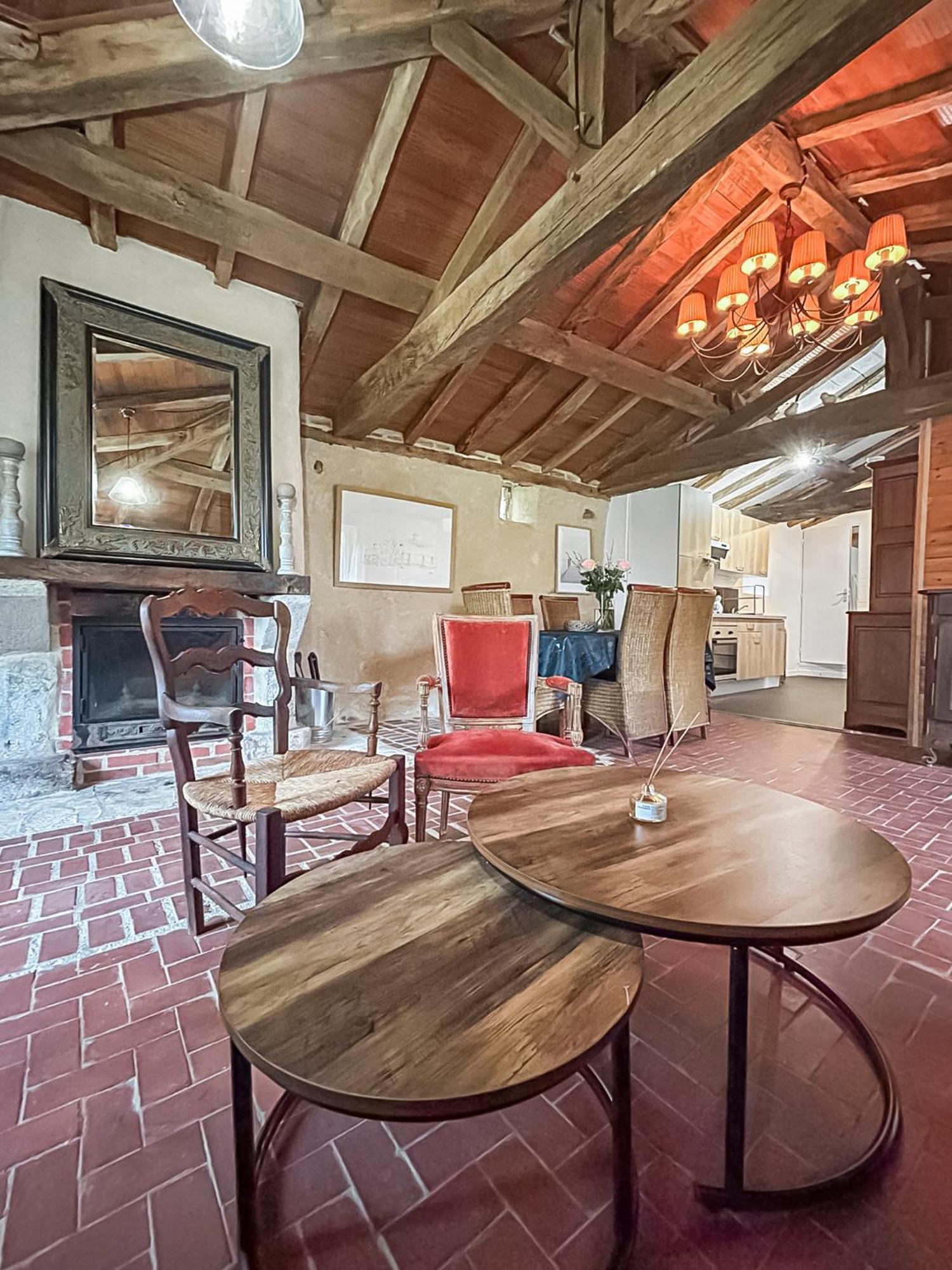 Le Clos Des Ecorcins - Terrasse - Parking Prive Saint-Amand-sur-Sevre ภายนอก รูปภาพ